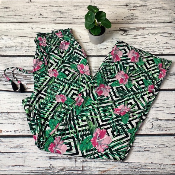 Fashion Nova Stripes and Flowers Pants - Picture 2 of 12